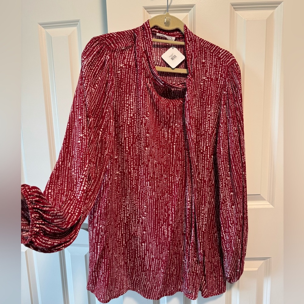 First ♥️ Love by Lovelyn Gorgeous Blouse Size Large NWT